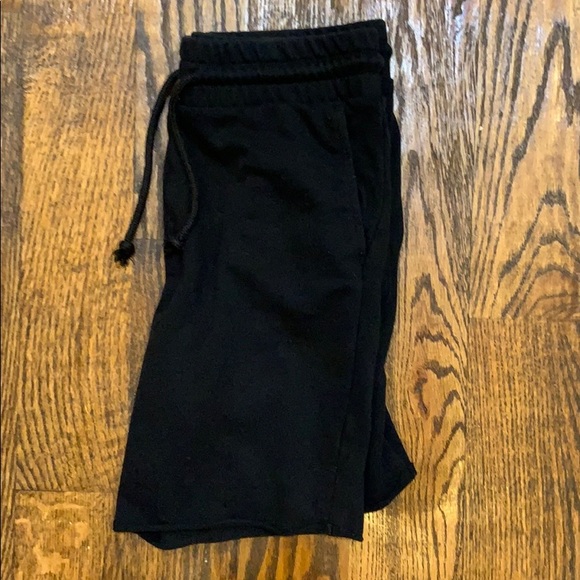 H&M shorts - Picture 1 of 3